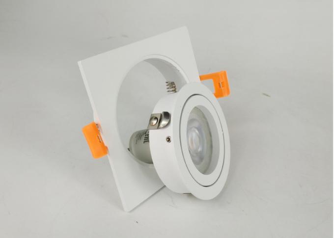 Interior a presión el tenedor de la fundición LED Downlight para la iluminación comercial 92*92m m